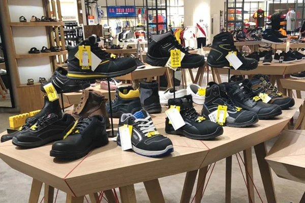 giay safety jogger gia bao nhieu